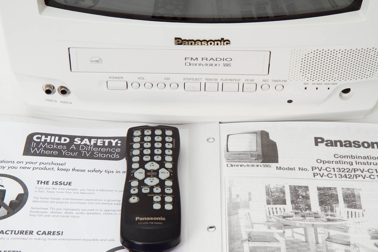 Amazon.com: Panasonic PV-C1332W 13-Inch TV/VCR Combo , White